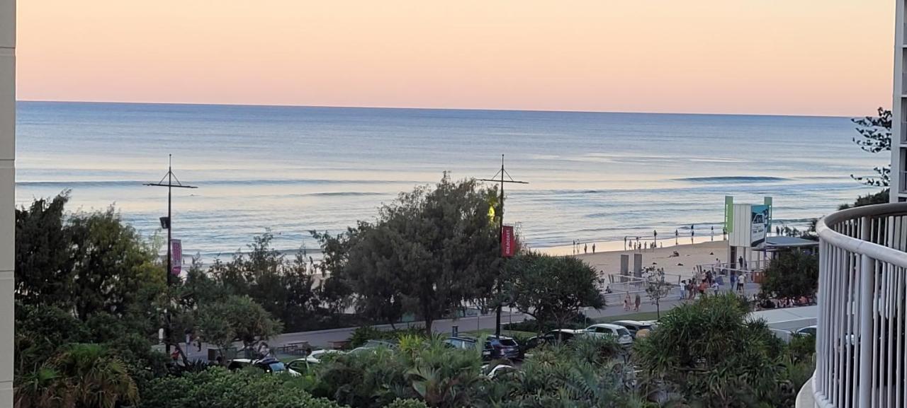 Apr Private Suites Moroccan By The Beach Gold Coast Exterior foto