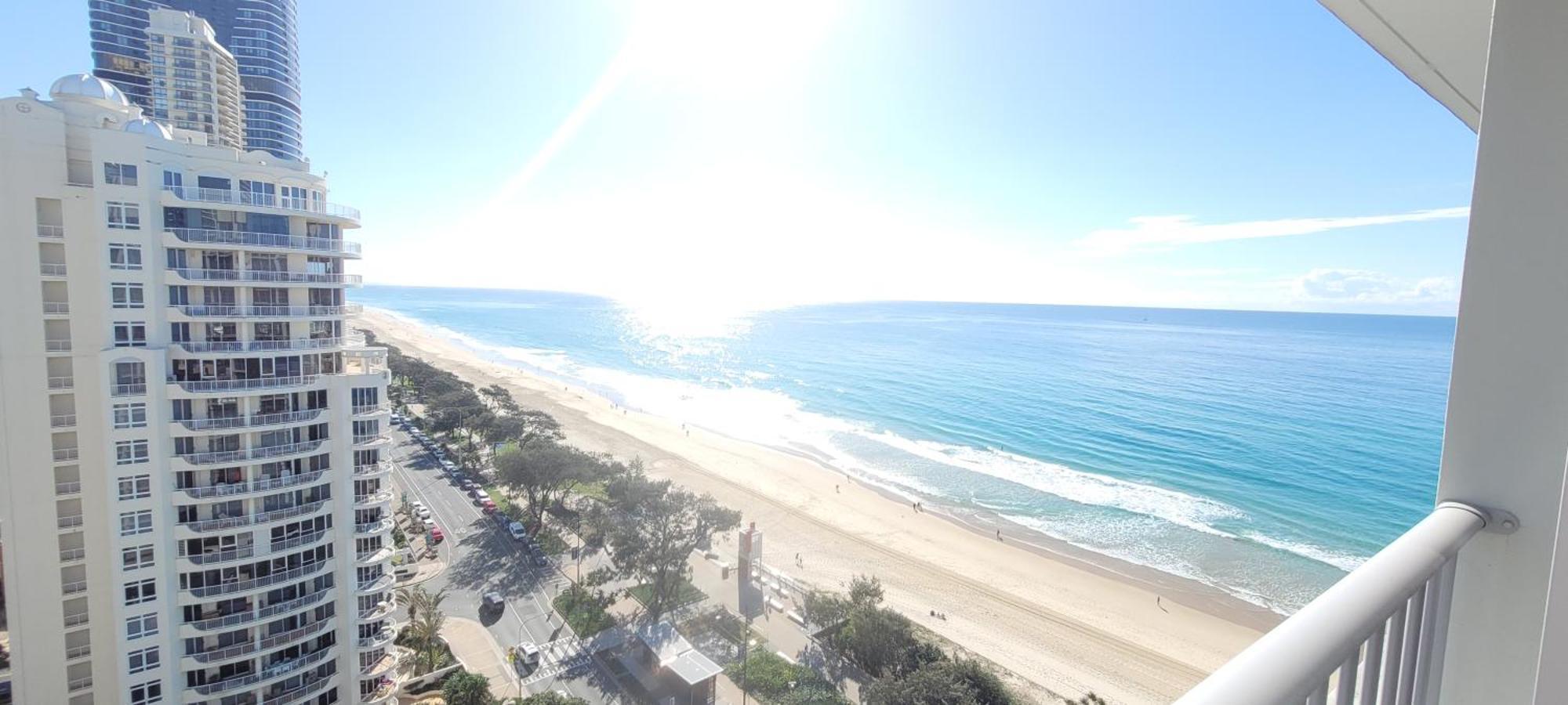 Apr Private Suites Moroccan By The Beach Gold Coast Exterior foto