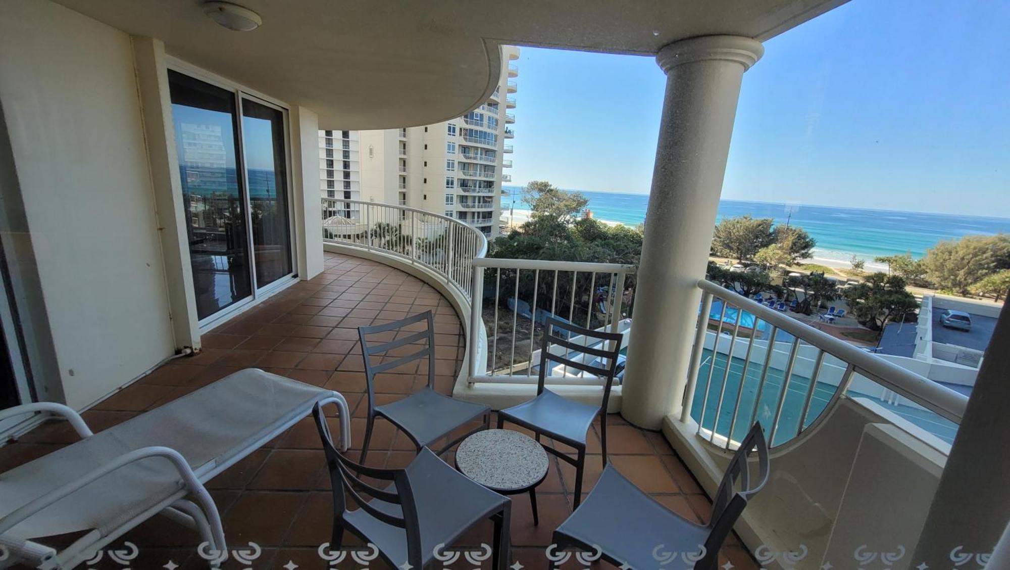 Apr Private Suites Moroccan By The Beach Gold Coast Exterior foto